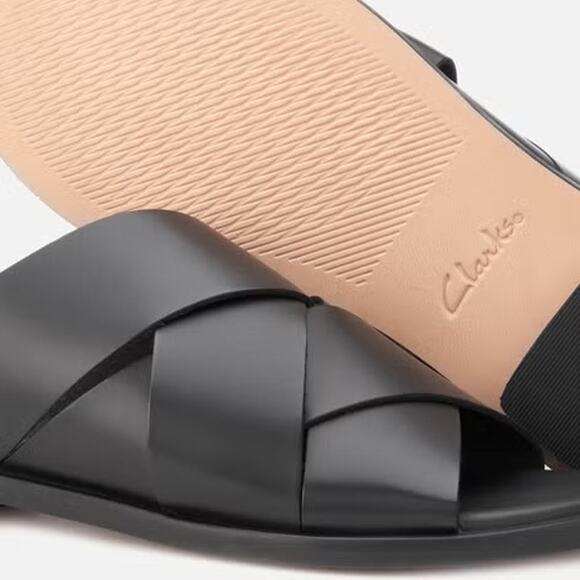 NIB! Clarks Women's Willow Art Leather Flat Black Sandals - Size 6.5 - Picture 4 of 10